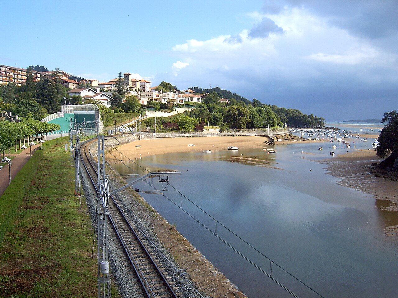 Playa de Toña (sin personas)