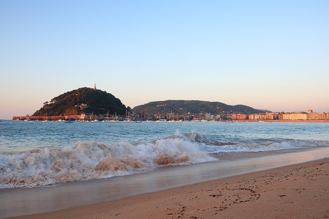 Playa de Ondarreta (sin personas)