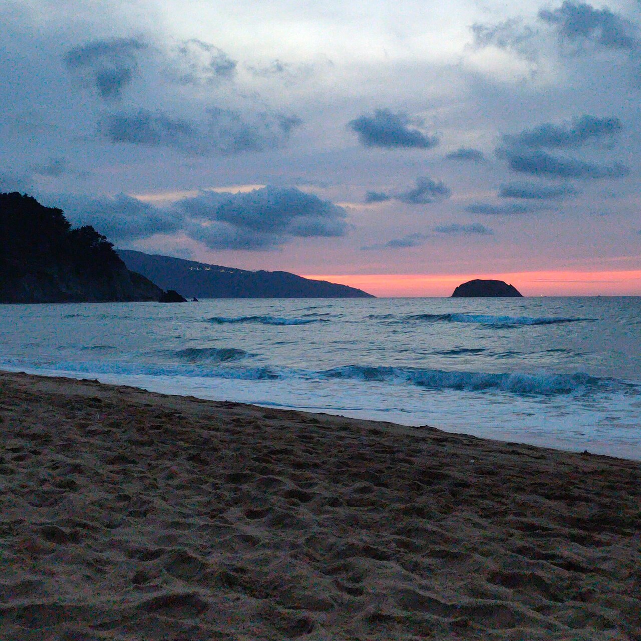 Playa de Laga (sin personas)